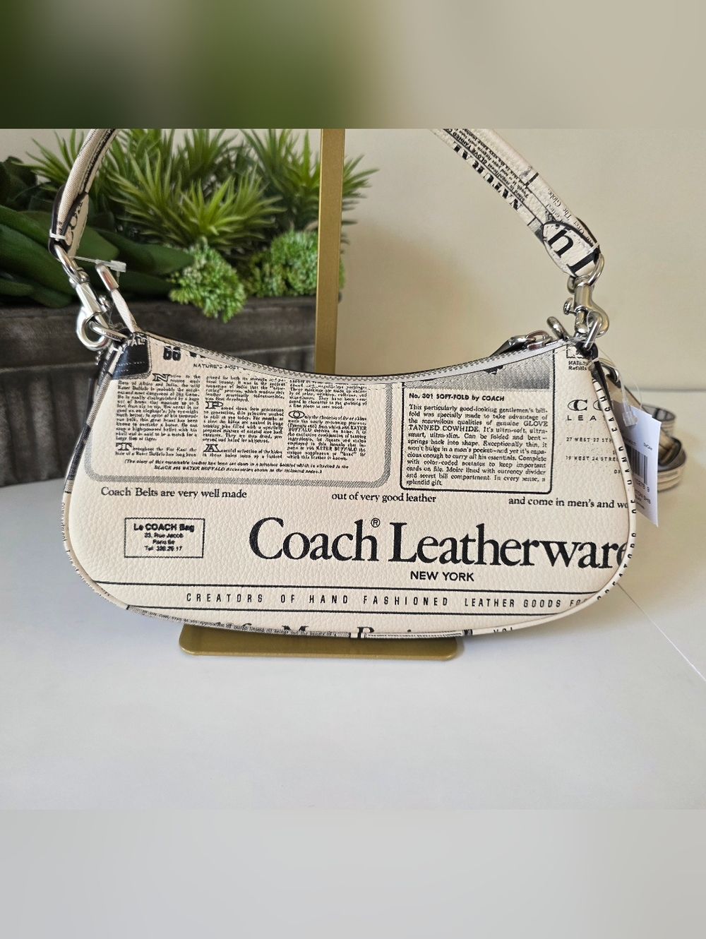 Coach Ashton Shoulder Bag Newsprint NWT Crossbody White Black Leather - Picture 8 of 13